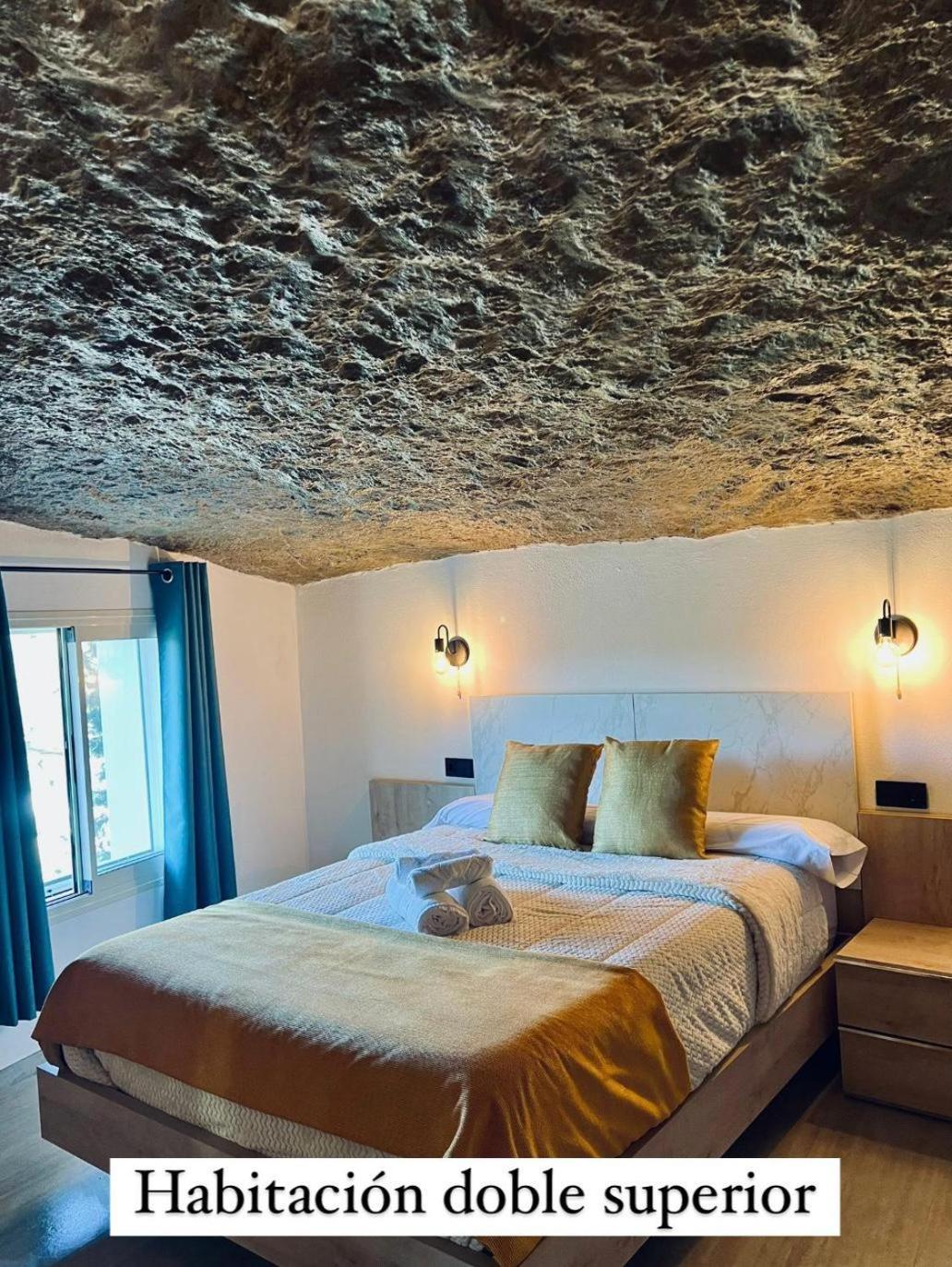 Cueva Luxe Las Calcetas Setenil De Las Bodegas Exterior foto